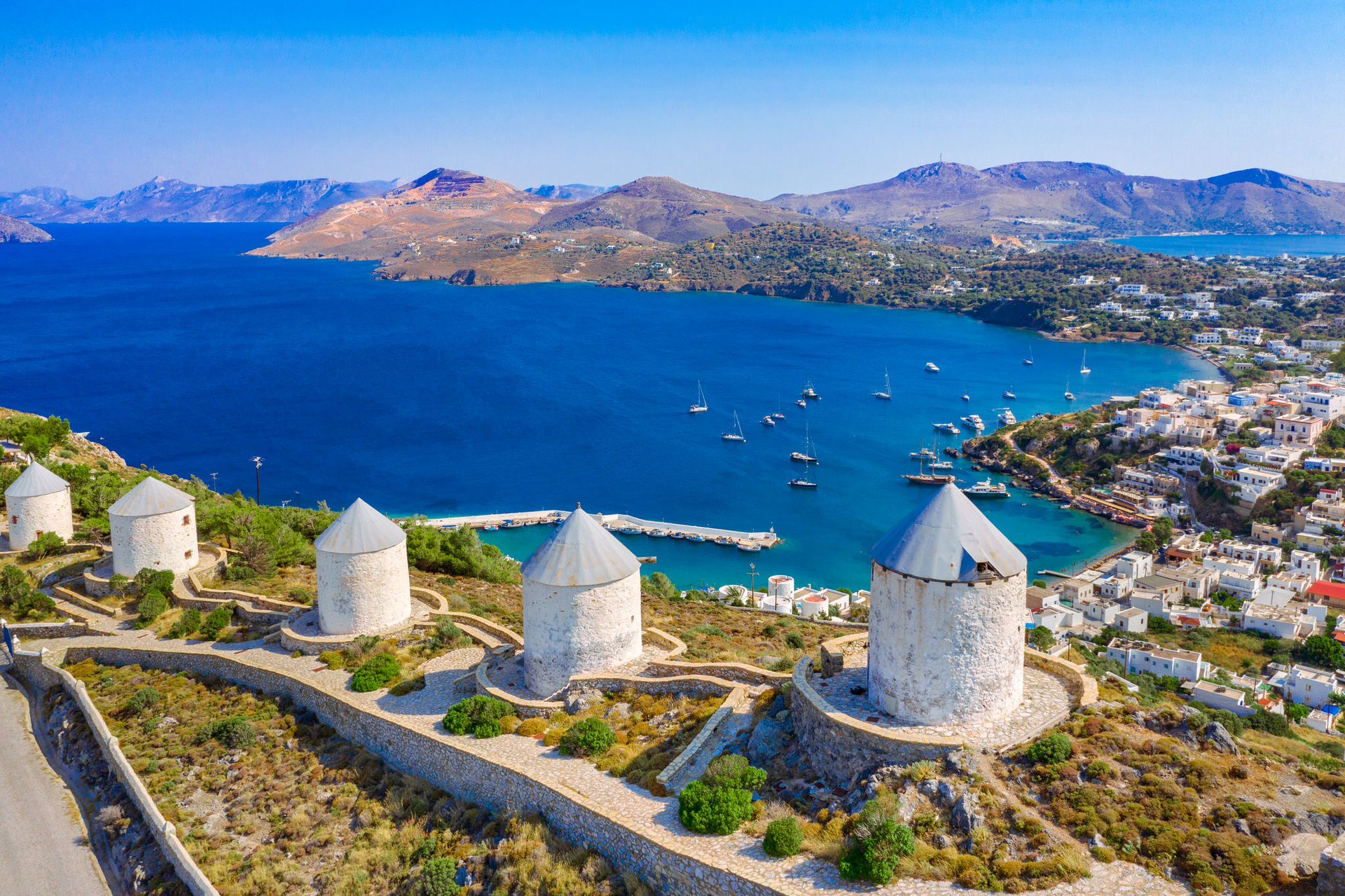 Λέρος: Το travelgirl.gr σε ξεναγεί στο νησί της Αρτέμιδος Πηγή φωτογραφίας: https://blog.jet2.com/