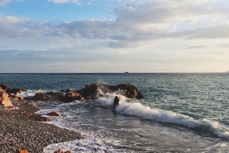 Σκόπελος: Ταξίδι στην Γλώσσα