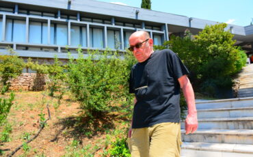 Αυτή τη Δευτέρα ξεκινά ο "Περίπατος στην Επίδαυρο με τον Βασίλη Παπαβασιλείου"