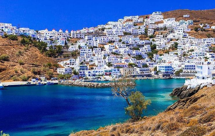 Αστυπάλαια: Ταξίδι στο ελληνικό νησί που επιλέγουν ξένοι τουρίστες από όλον τον κόσμο!