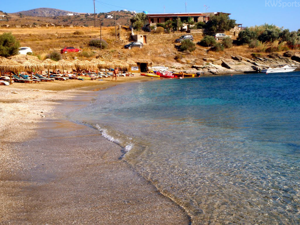 Τζια: Το travelgirl.gr σου προτείνει τις καλύτερες παραλίες με κρυστάλλινα νερά