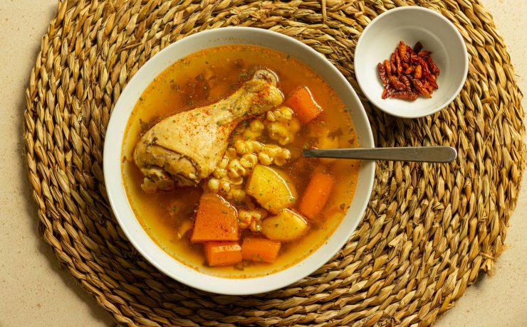 Συνταγή για την πιο εύκολη και θρεπτική κοτόσουπα!