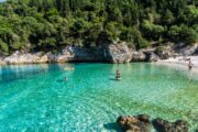 Κεφαλονιά: Το travelgirl.gr σου παρουσιάζει τις "άγνωστες" παραλίες του νησιού Πηγή φωτό: Shutterstock, travelgo.gr