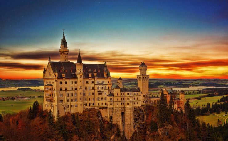 Neuschwanstein: Αυτό είναι το ωραιότερο κάστρο του κόσμου που αποτέλεσε έμπνευση για τον Disney για την "Ωραία Κοιμωμένη"