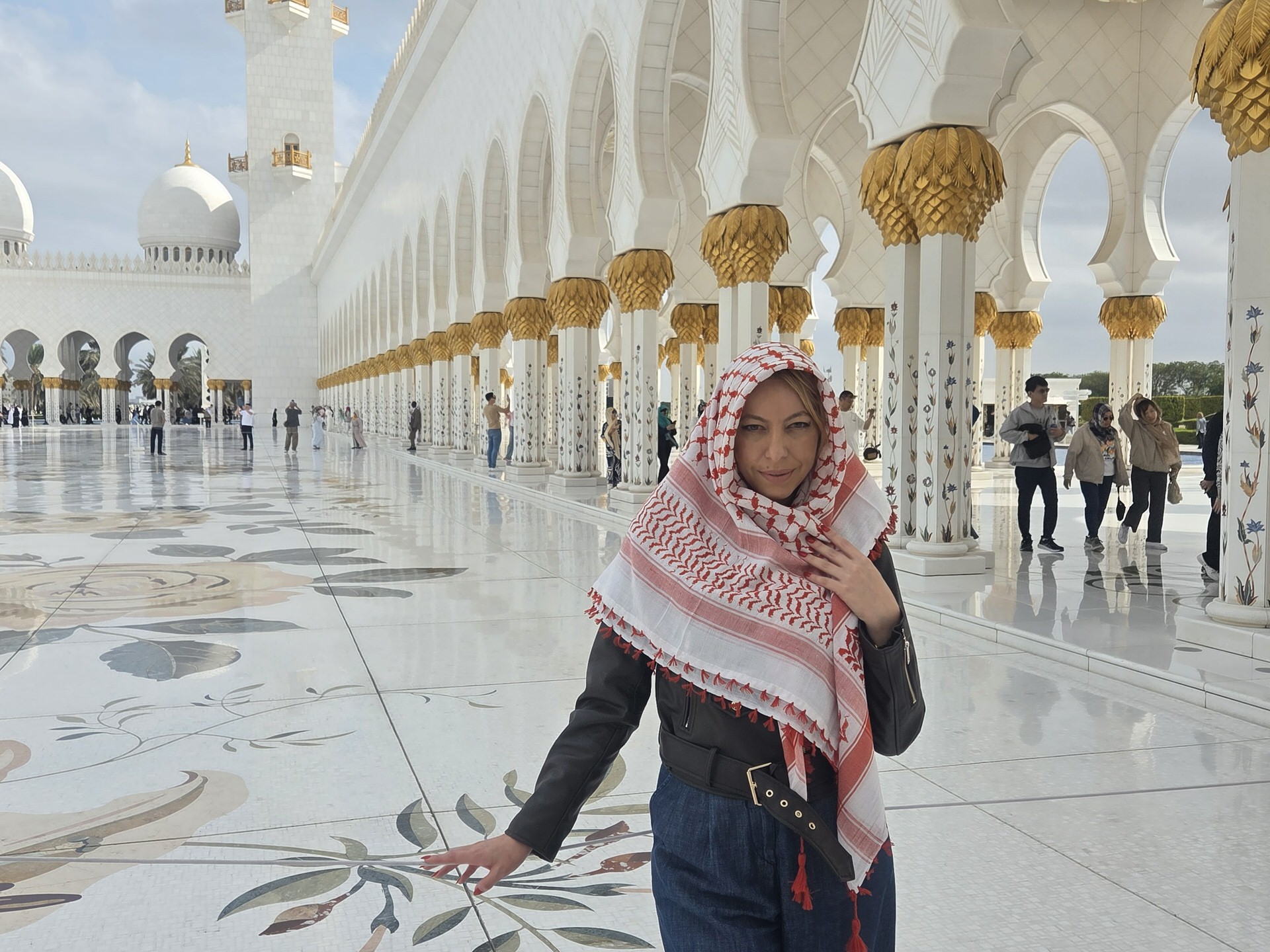 Άμπου Ντάμπι: Ταξιδεύοντας στην καρδιά της αραβικής κουλτούρας και της σύγχρονης πολυτέλειας