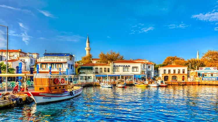 Το Βόρειο Αιγαίο ανοίγει πανιά για νέους ταξιδιώτες από την Τουρκία