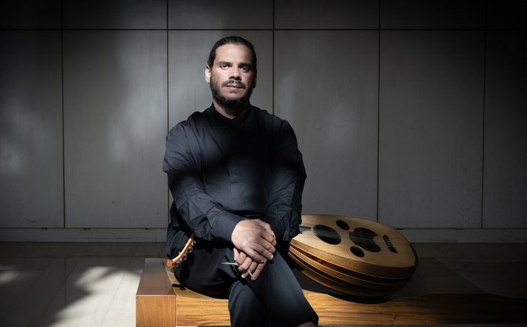 Ο Αλέκος Βρέτος επιστρέφει με το πρότζεκτ Mediterranean Echoes στον Κήπο του Μεγάρου στις 9 Ιουλίου