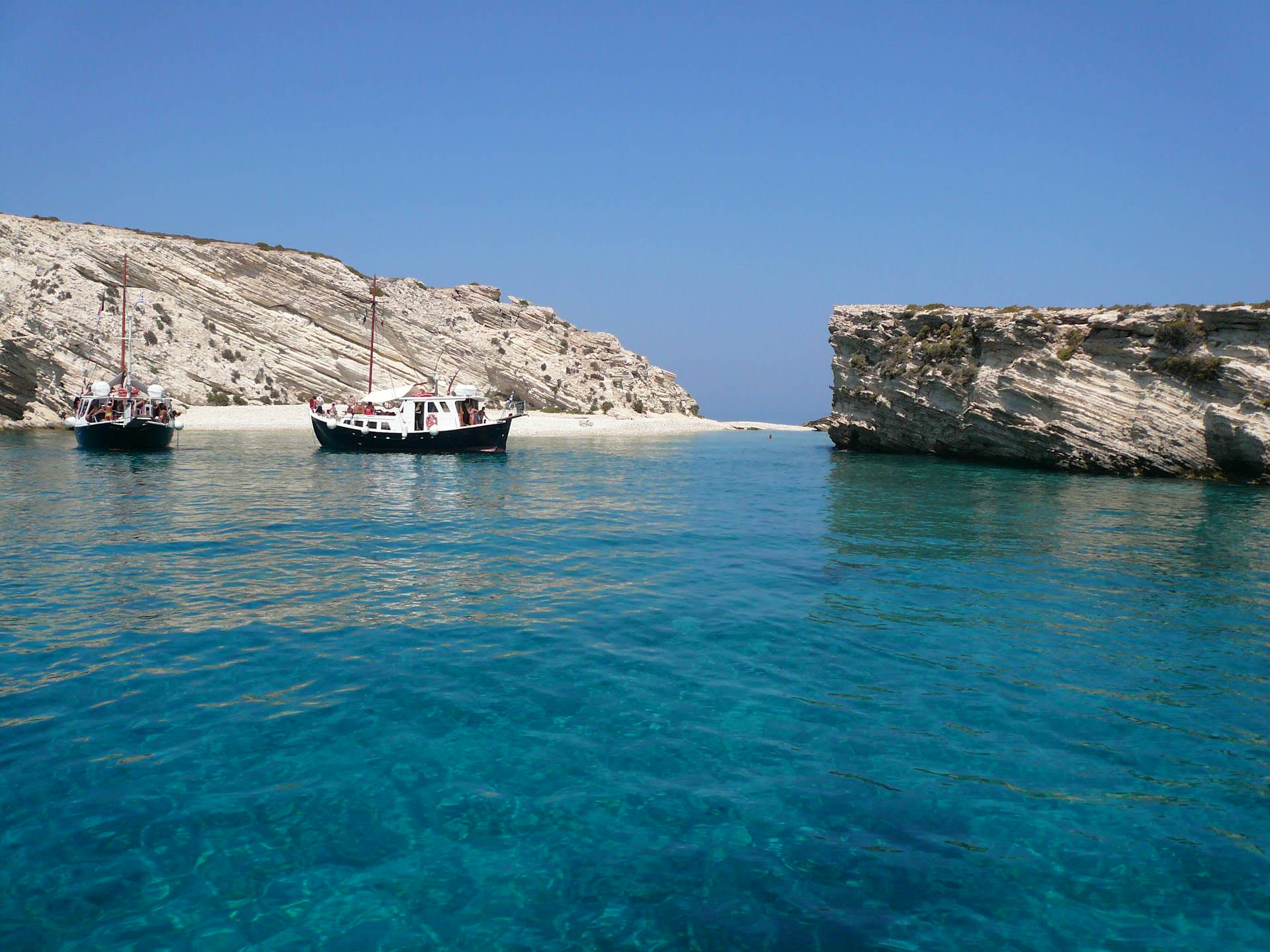 Λέρος: Το travelgirl.gr σε ξεναγεί στο νησί της Αρτέμιδος