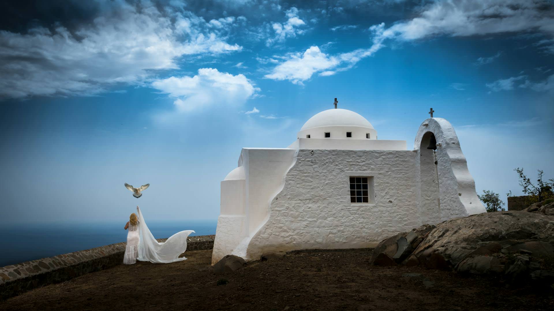 Ταξίδι στην ψυχή του Αιγαίου: Τα ομορφότερα ξωκλήσια των ελληνικών νησιών