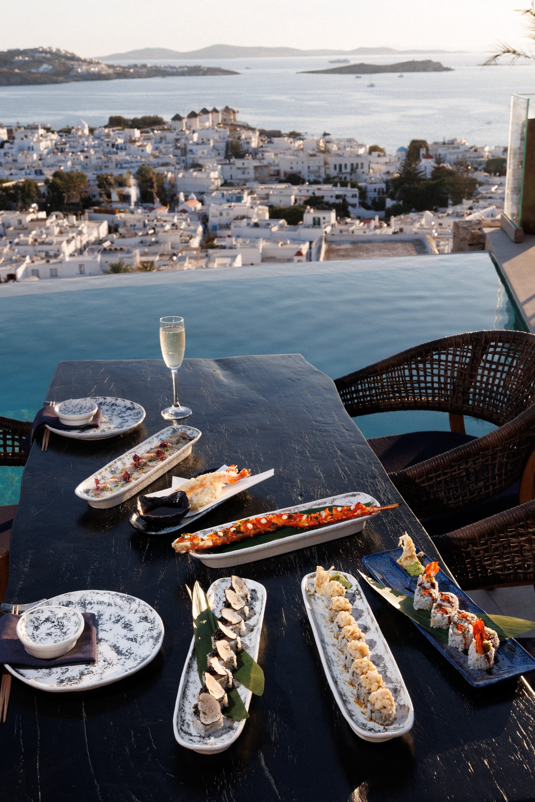 Kiku Mykonos: Ένα ταξίδι γεύσεων στην καρδιά του Αιγαίου