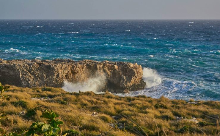 Θύμαινα: Ήρεμες καλοκαιρινές διακοπές στο κρυμμένο "διαμάντι" του Αιγαίου