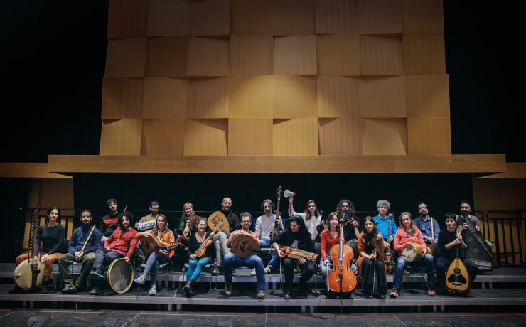 Ο Jordi Savall, το μουσικό σύνολο Hespèrion XXI και η Διαπολιτισμική Ορχήστρα της ΕΛΣ σε μία συναυλία με μουσικές της Μεσογείου