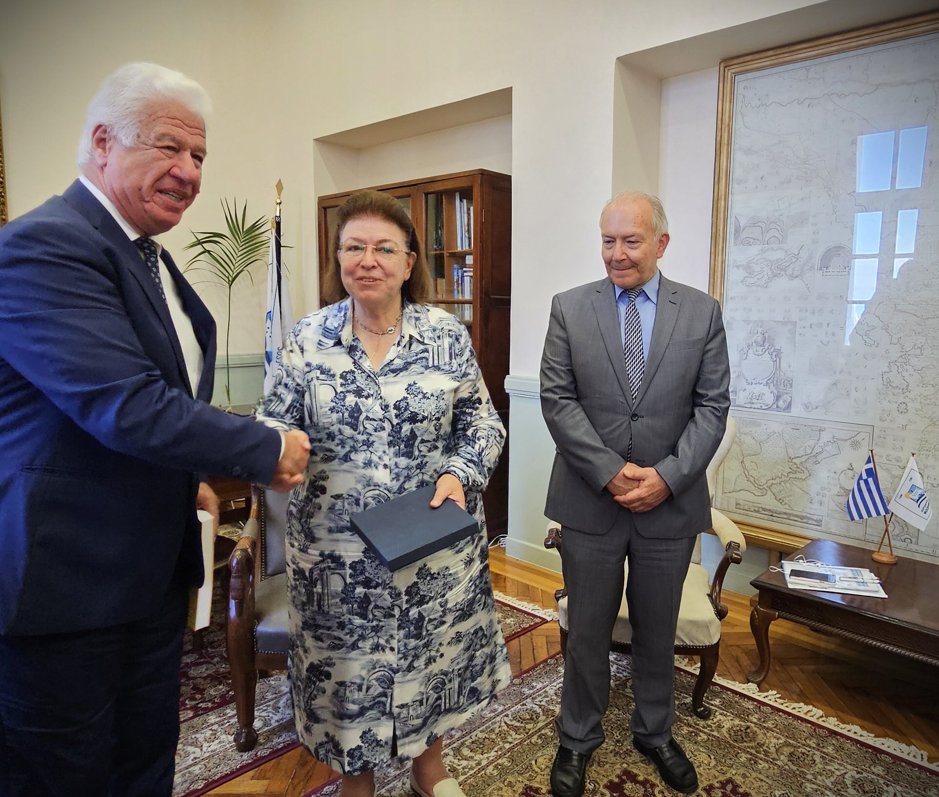 Επίσκεψη της Υπουργού Πολιτισμού Λίνας Μενδώνη στην Κέρκυρα: Συνάντηση με τον Περιφερειάρχη Ιονίων Νήσων