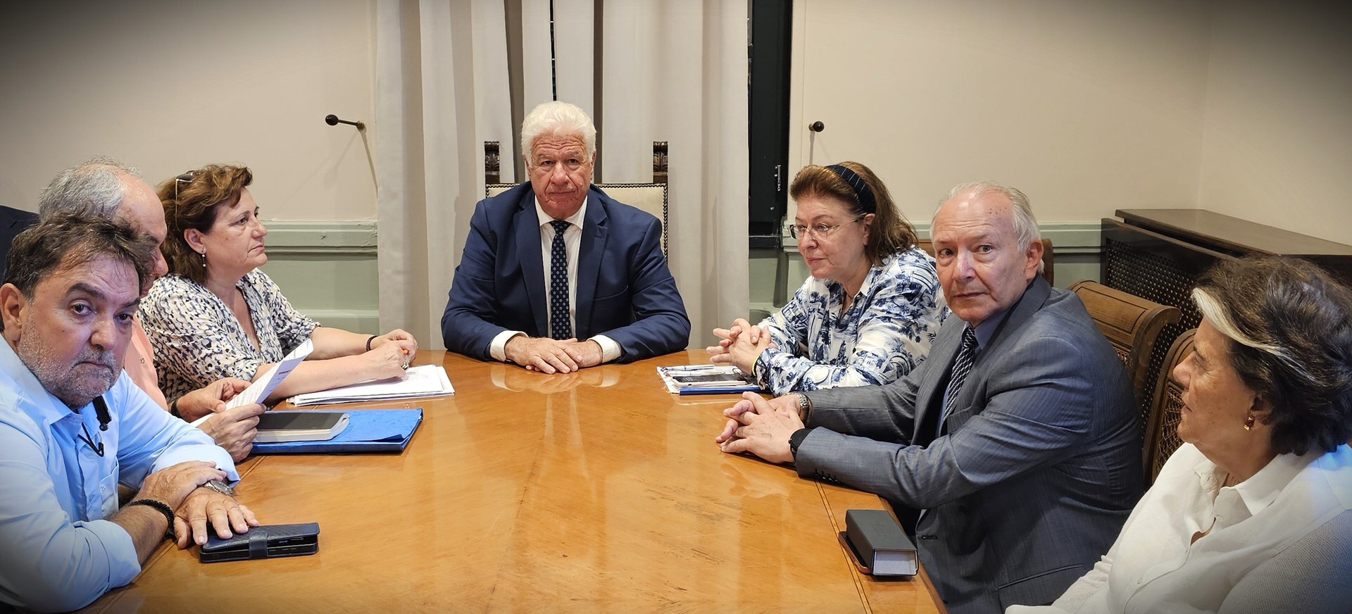 Επίσκεψη της Υπουργού Πολιτισμού Λίνας Μενδώνη στην Κέρκυρα: Συνάντηση με τον Περιφερειάρχη Ιονίων Νήσων