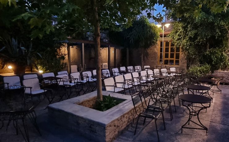 Θερινό Σινεμά και τον Σεπτέμβρη στην αυλή του Επί Κολωνώ: Είσοδος ελεύθερη με δελτίο εισόδου