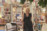 Atlantis Books: Επισκεφθήκαμε το πιο μαγικό βιβλιοπωλείο του κόσμου που βρίσκεται στην Σαντορίνη!