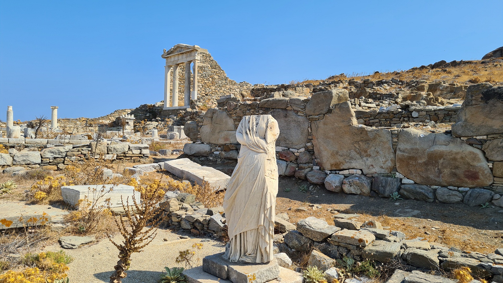 Ταξίδι στο χρόνο: Αρχαιολογικοί θησαυροί της Ελλάδας για το καλοκαίριΠηγή φωτογραφίας: travel.gr, emaga travels/Shutterstock