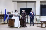 Η Καρυάτιδα: Η σατιρική κωμωδία επιστρέφει τον Οκτώβριο πιο ανελέητη από ποτέ!