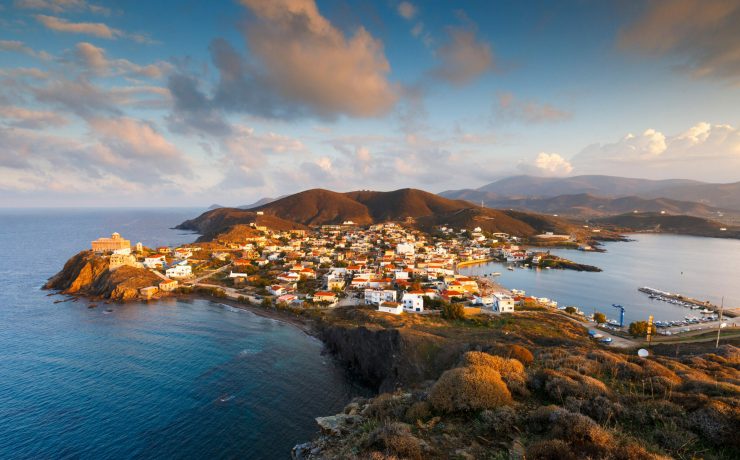 Ανακαλύπτοντας τα Ψαρά: Ένας ολοκληρωμένος ταξιδιωτικός οδηγός για το νησί του Βορείου Αιγαίου Πηγή φωτογραφίας: travel.gr, Milan Gonda/Shutterstock