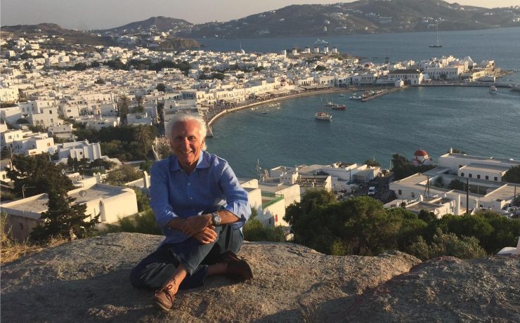 Ο διάσημος συγγραφέας Jeffrey Siger στο travelgirl.gr: Το νέο του βιβλίο, η σύνδεσή του με την Ελλάδα και την οικογένεια Λαλαούνη Πηγή φωτογραφίας: Huffpost