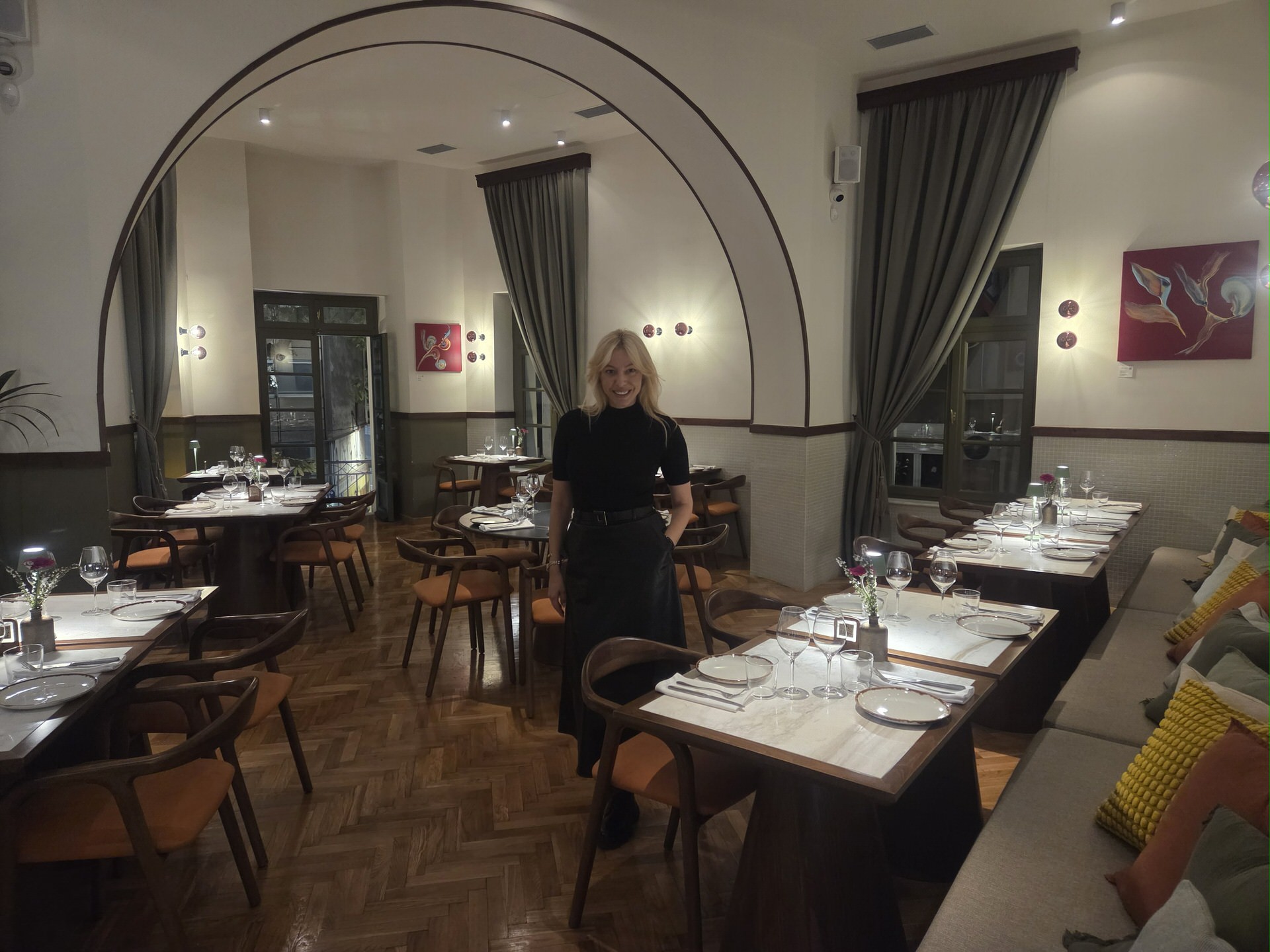 Ateno Cook & Deli: Ο Νίκος Καραθάνος μας ξανασυστήνει την ελληνική κουζίνα με μία σύγχρονη ματιά