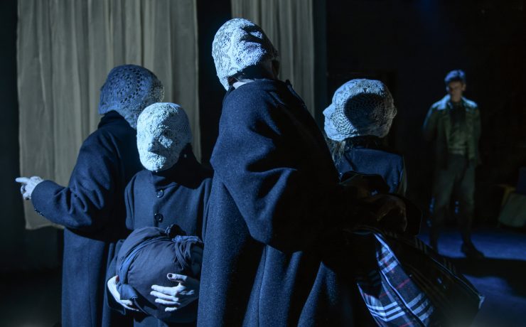 «Η λέξη πρόοδος στο στόμα της μητέρας μου ηχούσε πολύ φάλτσα»: Για 3η χρονιά στο θέατρο Μπέλλος
