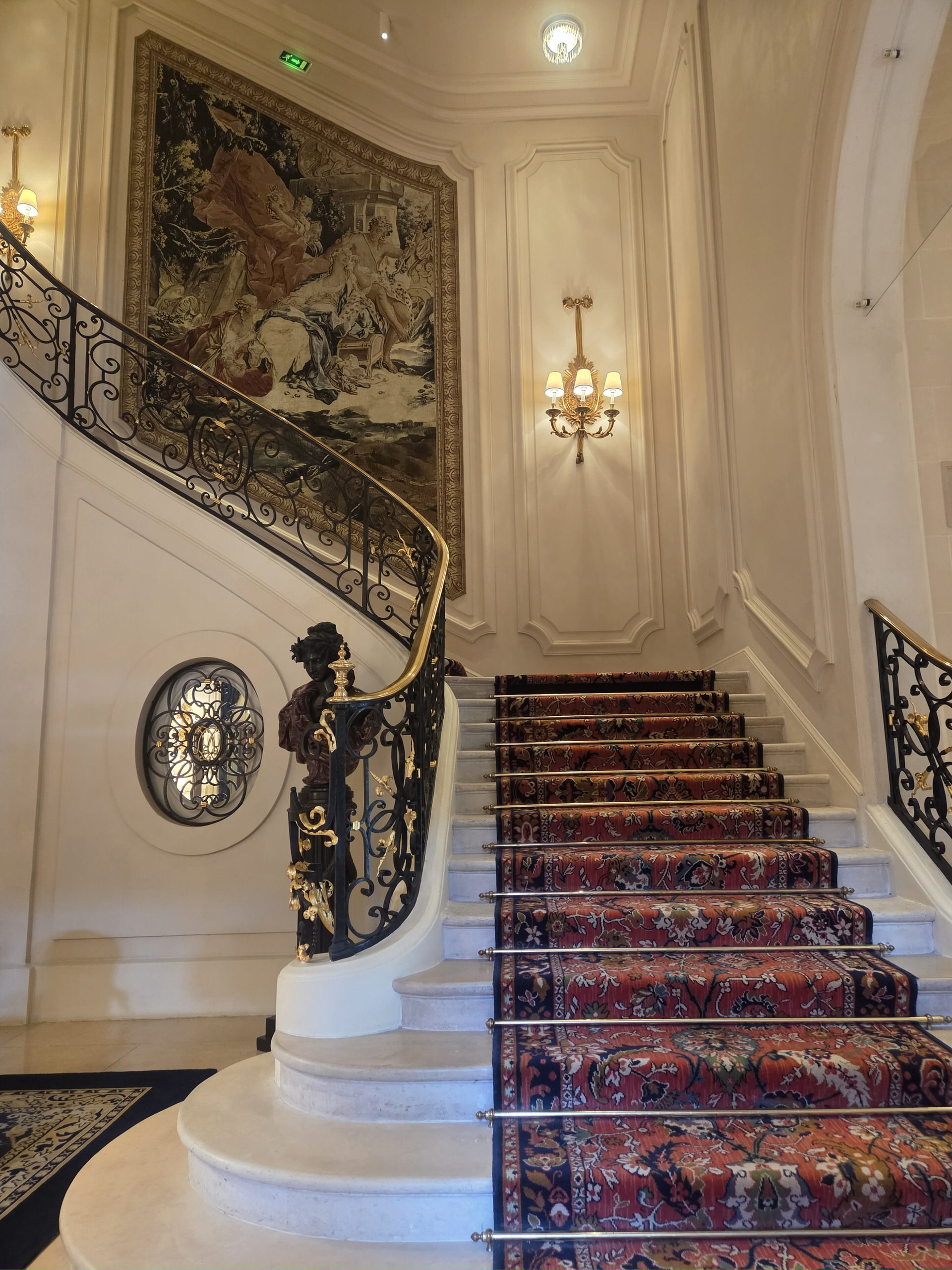 Ritz Paris: Επισκεφθήκαμε το θρυλικό ξενοδοχείο του Παρισιού