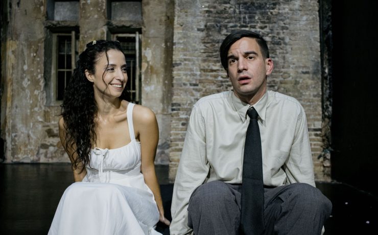 «Ένας Ξένος»: Από τις 8 Νοεμβρίου στο θέατρο Φούρνος