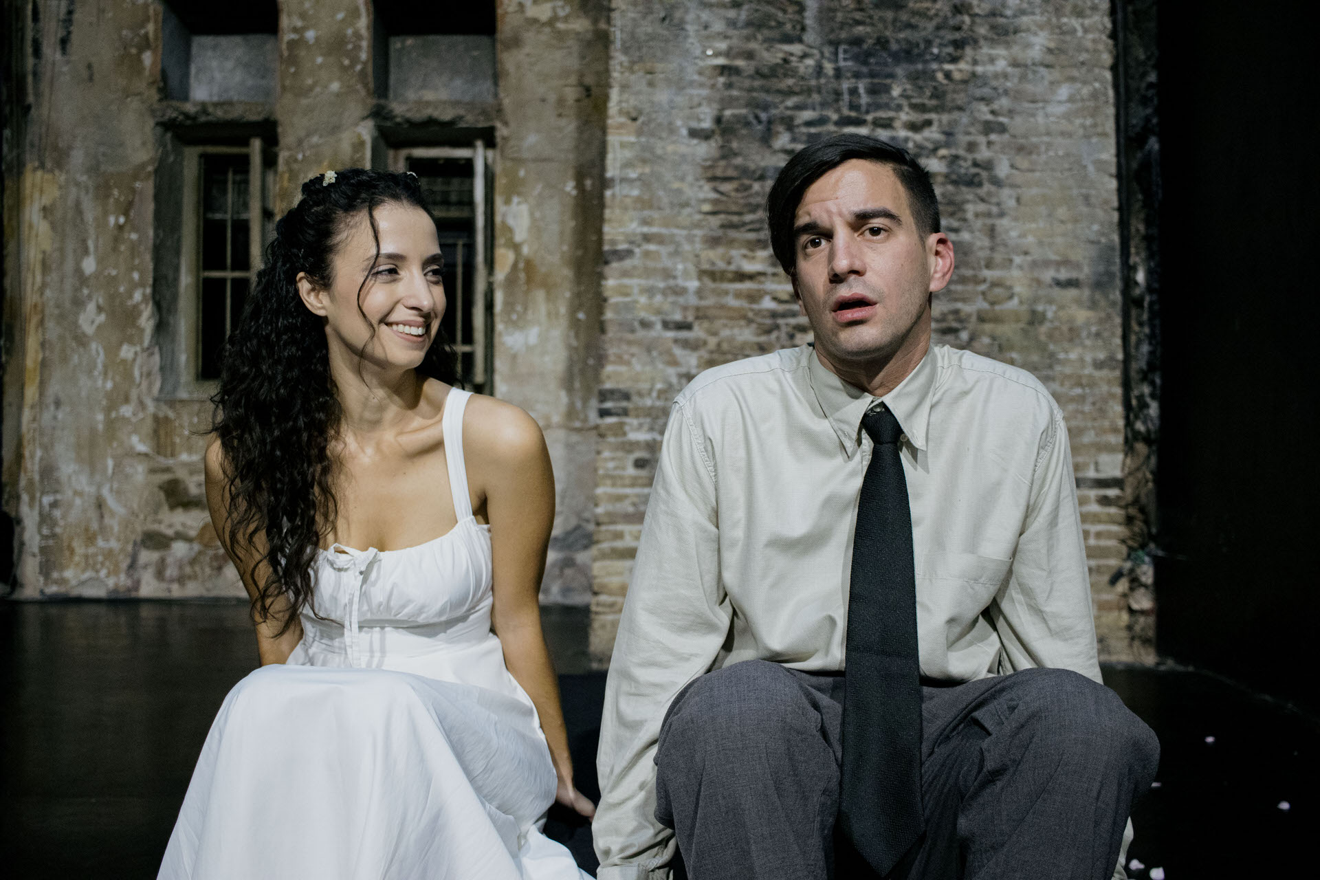 «Ένας Ξένος»: Από τις 8 Νοεμβρίου στο θέατρο Φούρνος