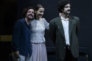 Το εμβληματικό «Τρίτο Στεφάνι» έρχεται στο Θέατρο Τέχνης με την υπογραφή του Στάθη Λιβαθινού