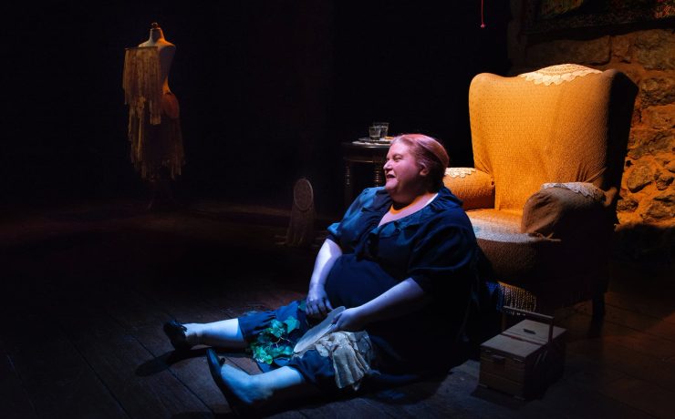 Η «Μπουμπού» του Δημήτρη Μητσοτάκη συνεχίζεται λόγω επιτυχίας έως και τις 4 Ιανουαρίου στο θέατρο Εν Αθήναις