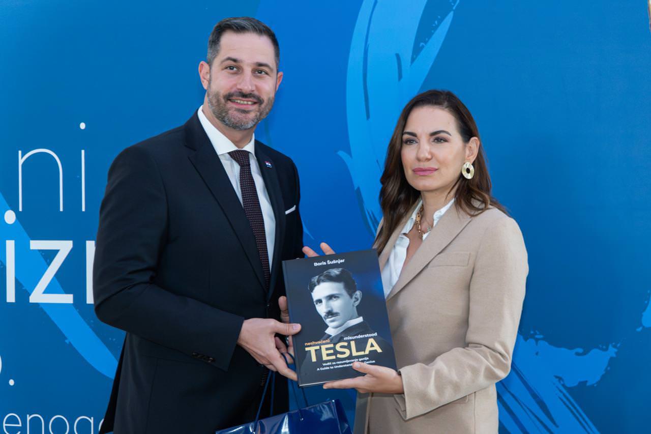  Διμερής συνάντηση της Υπουργού Τουρισμού με τον Κροάτη ομόλογό της για την ενίσχυση στρατηγικής συνεργασίας στον τουρισμό