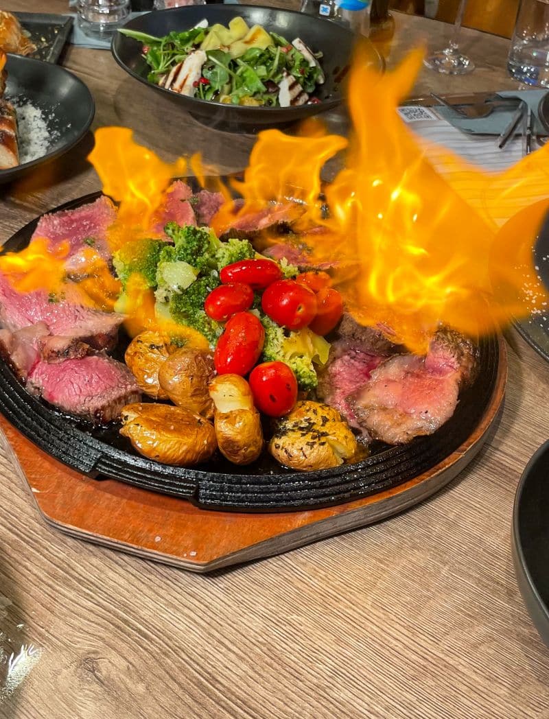 Bounty All Aboard: Ένα γαστρονομικό ταξίδι στην καρδιά του Πειραιά με καπετάνιο τον Γιώργο Νησίριο