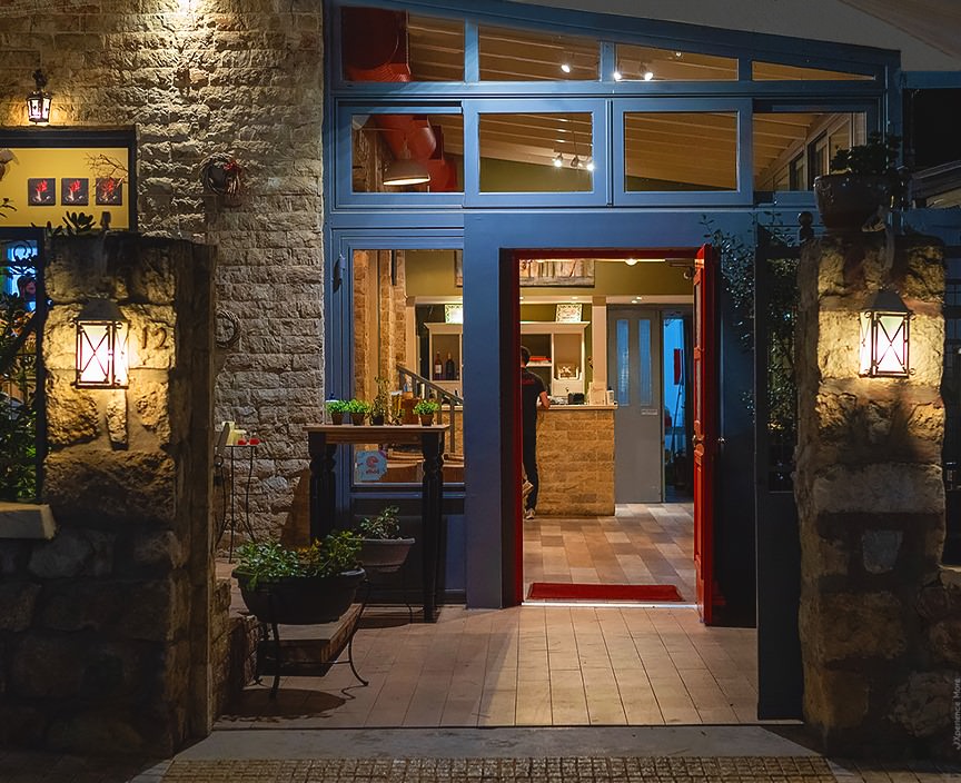 «Μπριγκάντα»: Ένας ζεστός χώρος στην Πεύκη αφιερωμένος στο καλό κρέας και το σπιτικό φαγητό