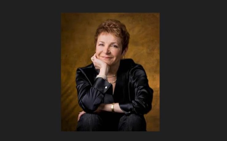 Caroline Myss: Η στοχάστρια που εκπροσωπεί τη φωνή της σύγχρονης πνευματικότητας έρχεται στην Αθήνα