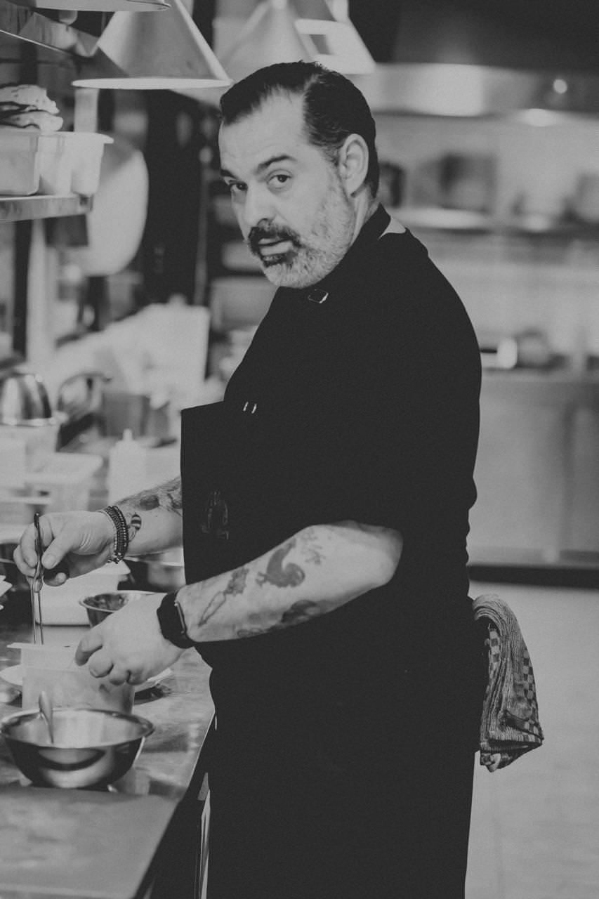 Μία Elea "φυτρώνει" στο Γαλάτσι: Γεύσεις Ελλάδας με την υπογραφή του Μιχάλη Μερζένη 