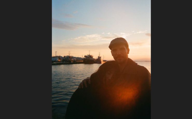 Η παράσταση " Κόκκινο ρομάντζο" στο θέατρο Φούρνος