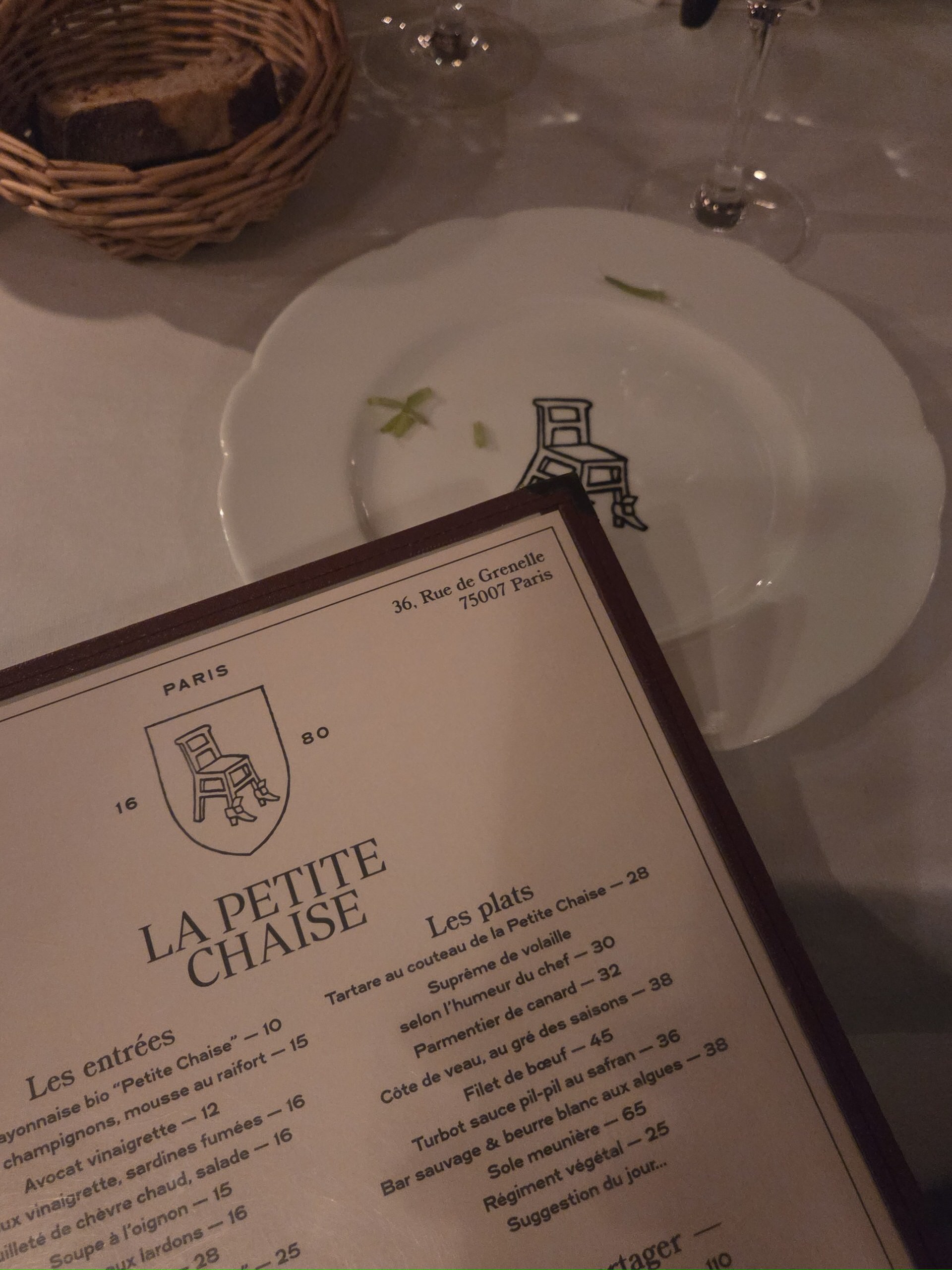 Το Ιστορικό Φινάλε: Δείπνο στο La Petite Chaise