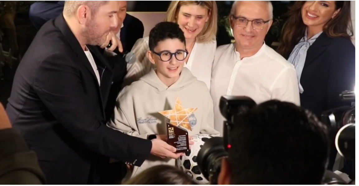 Λαμπερή εκδήλωση της ΠΕΠΙΕΘ και του Cpt Dr. Γιώργου Βάλλη: Οι τιμητικές πλακέτες στους αφανείς ήρωες της καθημερινότητας