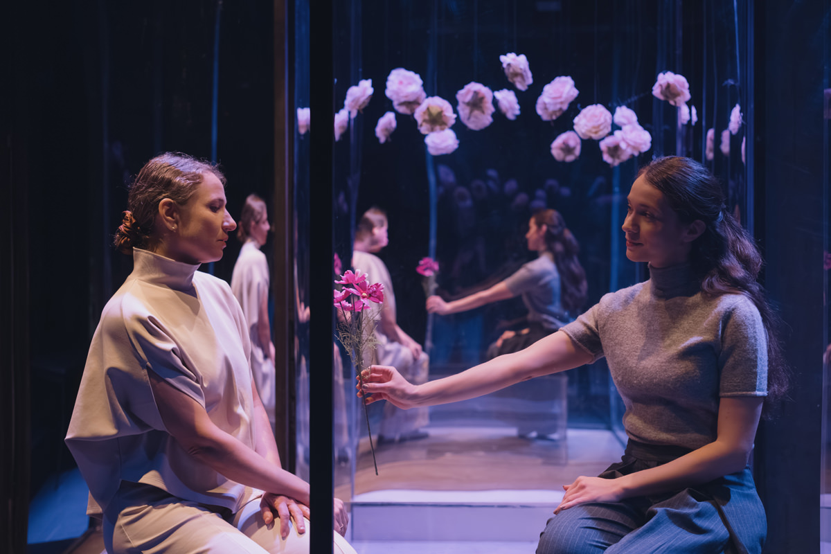 Πρώτες φωτογραφίες από τον sold out Αρχιμάστορα Σόλνες με τον Άρη Λεμεπεσόπουλο