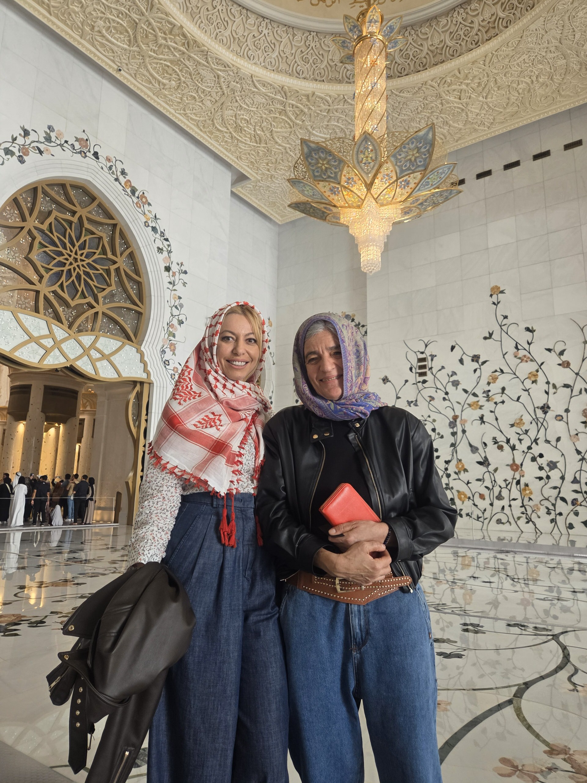 Η προσωπική μου εμπειρία στο Μεγάλο Τζαμί του Σεΐχη Ζάιντ στο Άμπου Ντάμπι