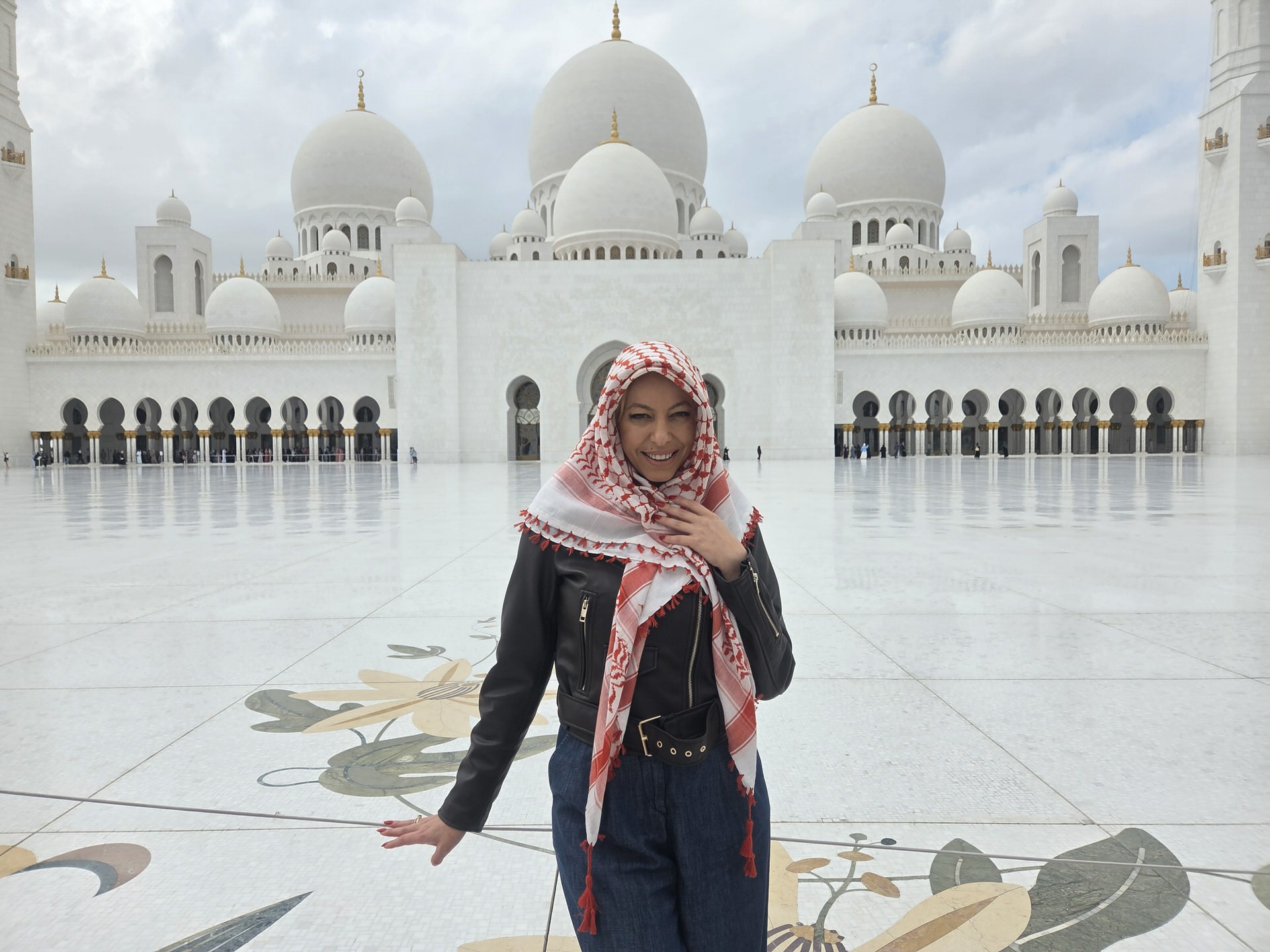 Η προσωπική μου εμπειρία στο Μεγάλο Τζαμί του Σεΐχη Ζάιντ στο Άμπου Ντάμπι