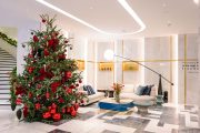 Λαμπερή τελετή ανάμματος του χριστουγεννιάτικου δέντρου στο Athens Capital Hotel & Athens Capital Suites – MGallery Collection