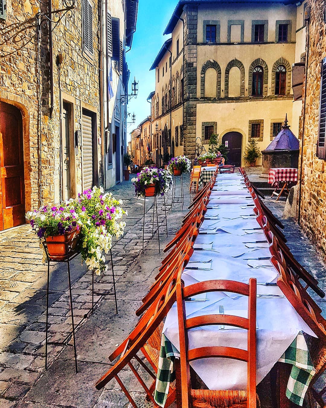 Συμπόσιο της Τοσκάνης στην Αθήνα: Ετρούσκοι και Έλληνες σε μια βραδιά αρμονίας με φόντο την Ακρόπολη