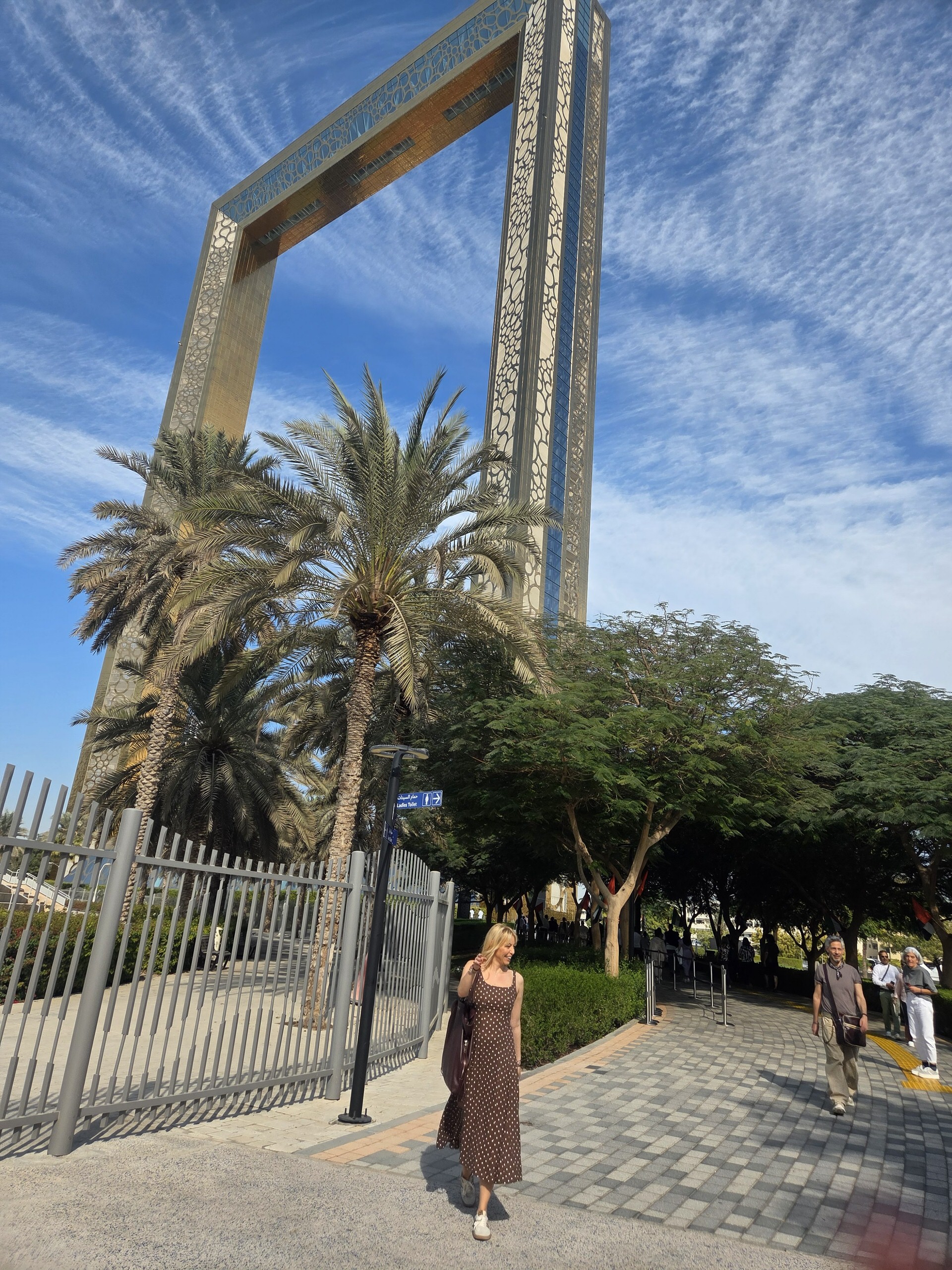 Ταξίδι στο Ντουμπάι: Όσα πρέπει να δείτε από το Burj Khalifa μέχρι την έρημο