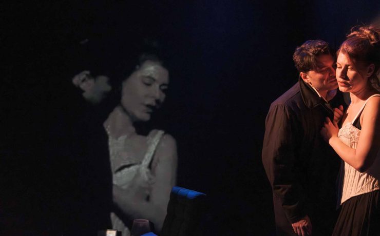 «Ο Εραστής» του βραβευμένου με Νόμπελ Χάρολντ Πίντερ στο θέατρο Μικρό Γκλόρια