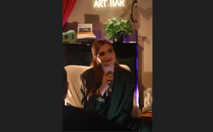 Η Μαρία Κουτσουρλή σε ένα ακουστικό live στο ΣΠΙΤΙ ART BAR