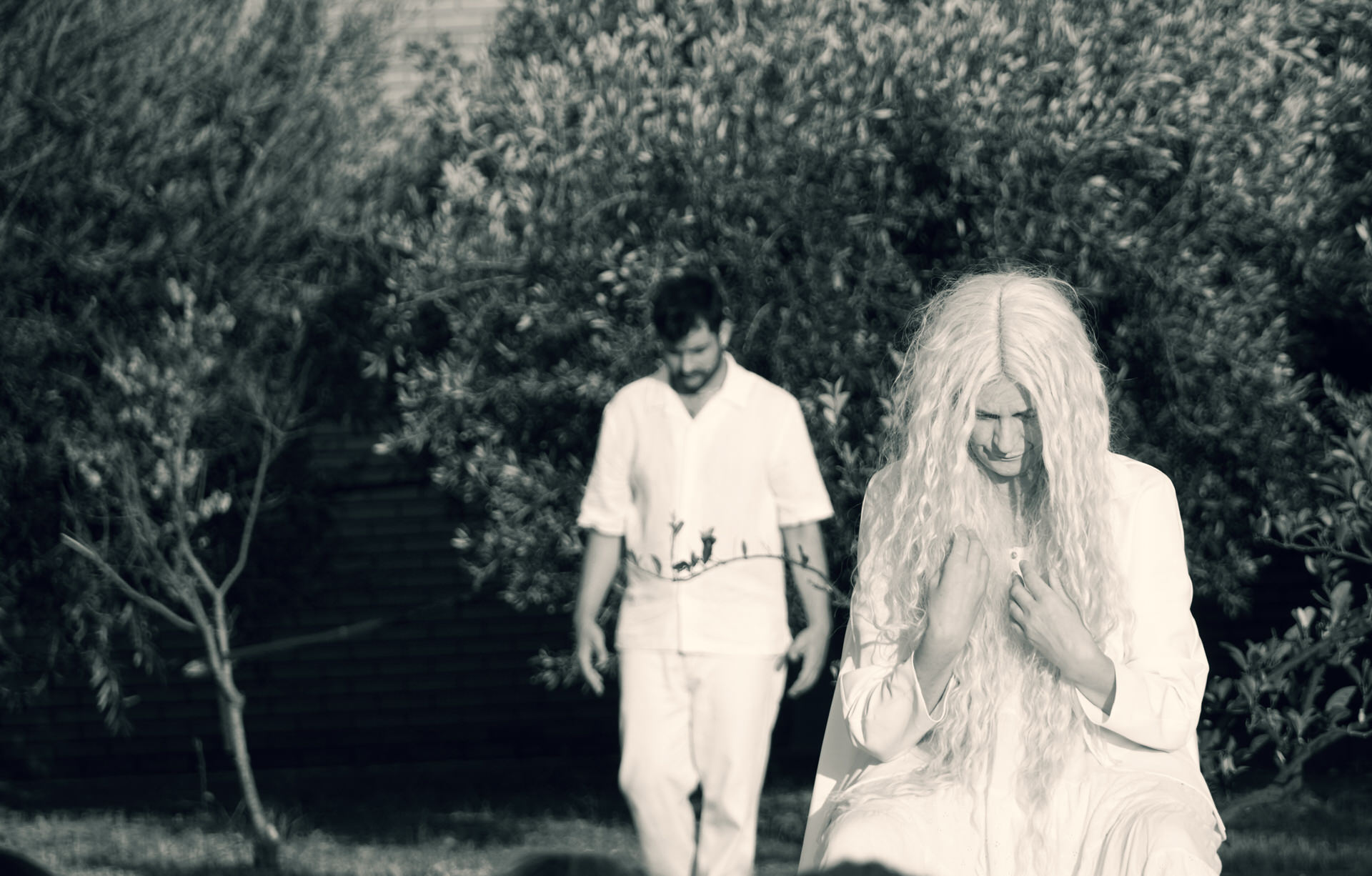 «Ουρανός απ’ άλλους τόπους-ρόδα στο μαντίλι»: Από 19 Φεβρουαρίου στο Θέατρο Φούρνος