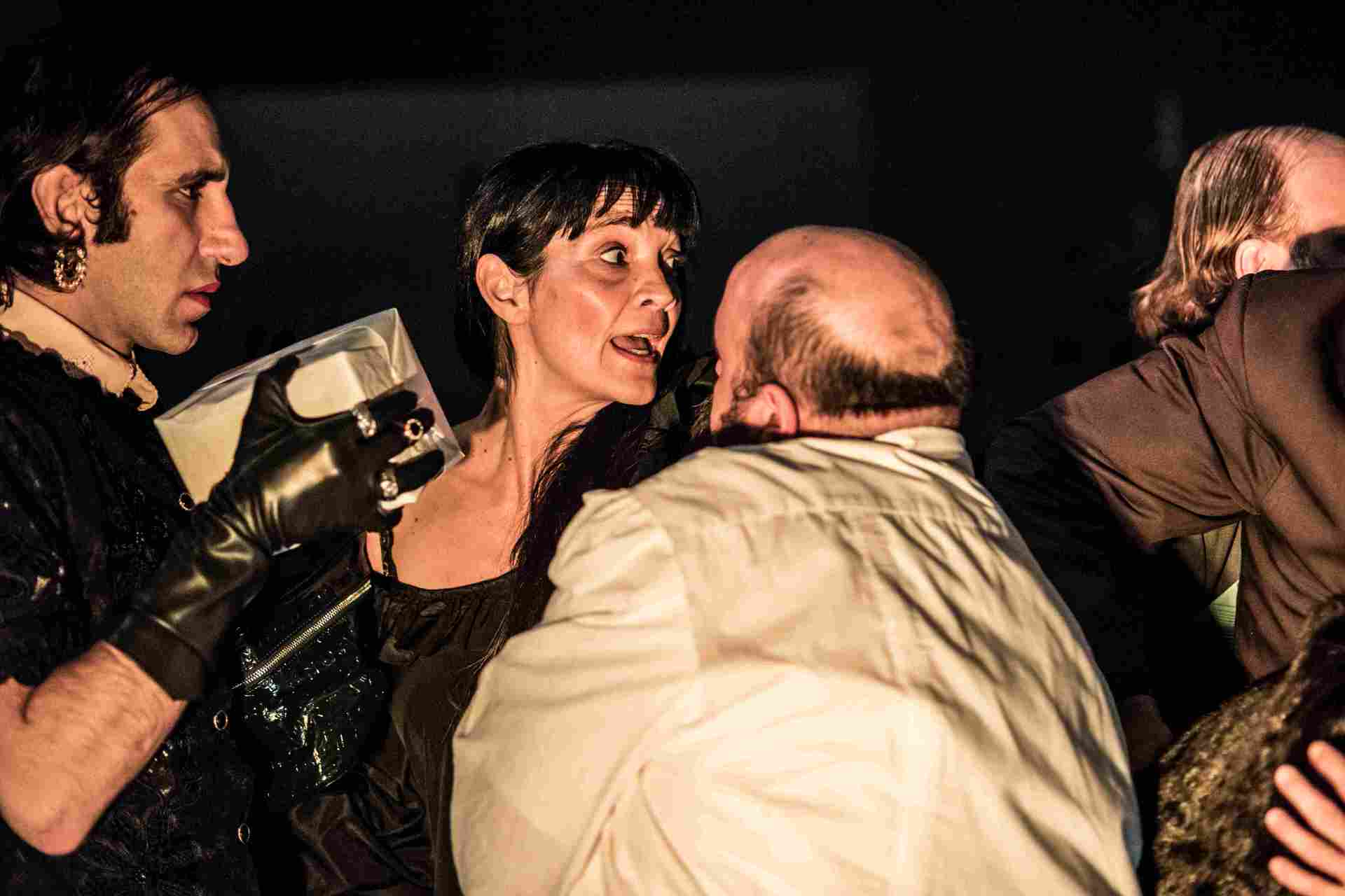 Το Δημοτικό Θέατρο Πειραιά καλωσορίζει το 2026 με τον «ΙΒΑΝΟΦ» του Γιάννη Χουβαρδά