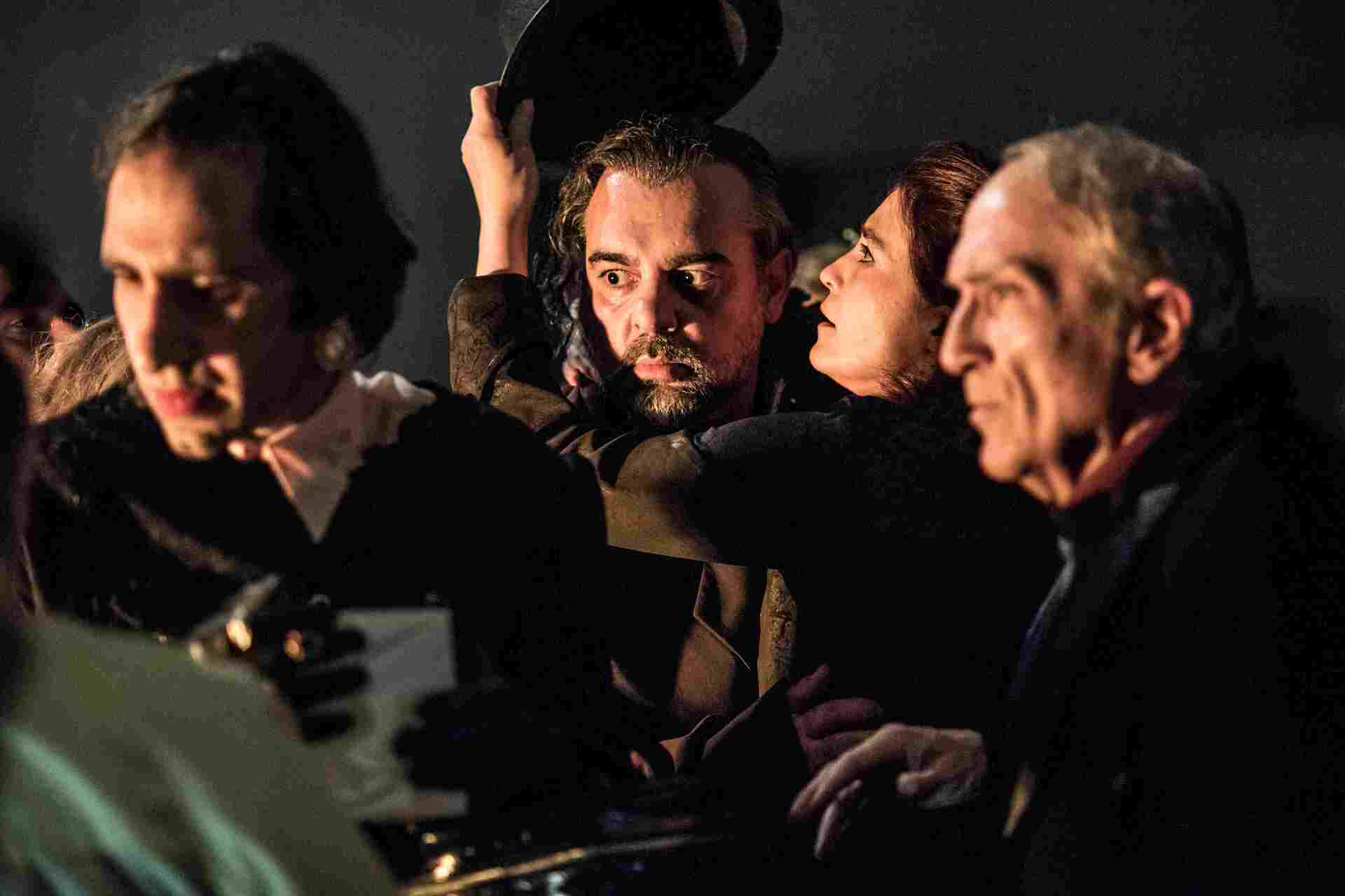 Το Δημοτικό Θέατρο Πειραιά καλωσορίζει το 2026 με τον «ΙΒΑΝΟΦ» του Γιάννη Χουβαρδά